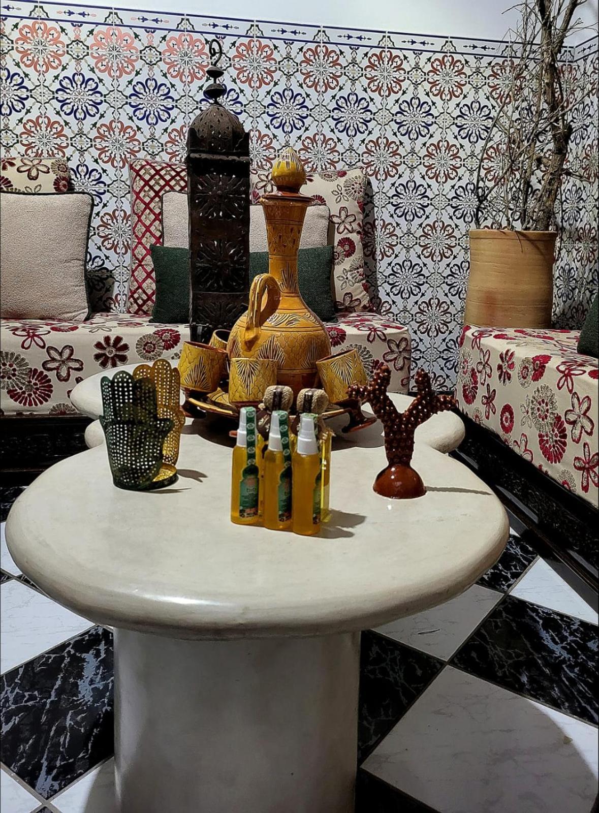 Riad Traditionnel De Charme 3 Chambres Marrakesh Esterno foto